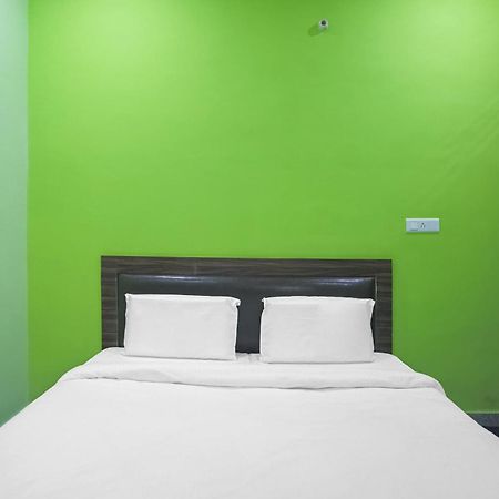 Capital O A-One Hotell Manesar Eksteriør bilde